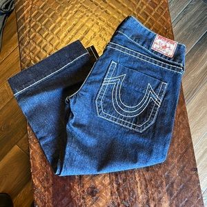 EUC True Religion Sammy Big T Capri Jeans. Size 31